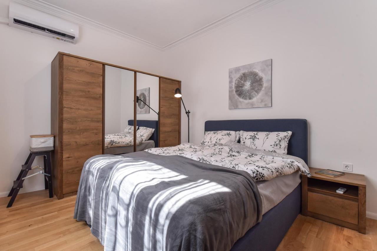 Cosy & Renovated 2Bd Flat Near Vitoshka By Flat Mаnager Apartment โซเฟีย ภายนอก รูปภาพ