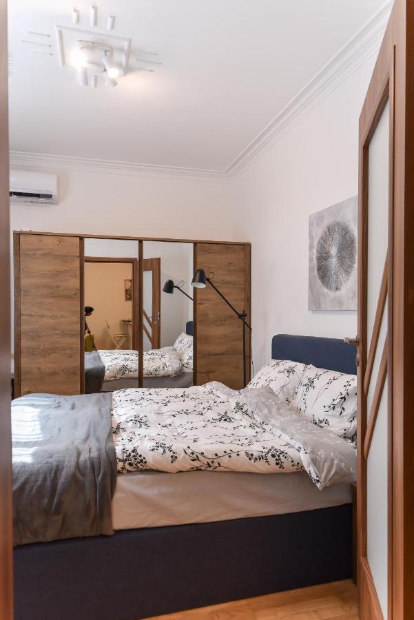 Cosy & Renovated 2Bd Flat Near Vitoshka By Flat Mаnager Apartment โซเฟีย ภายนอก รูปภาพ