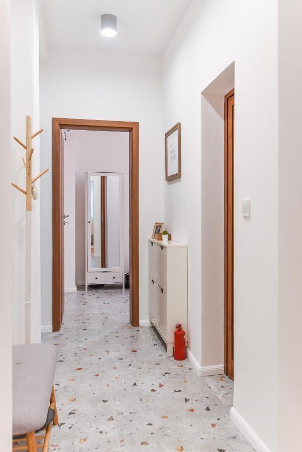Cosy & Renovated 2Bd Flat Near Vitoshka By Flat Mаnager Apartment โซเฟีย ภายนอก รูปภาพ